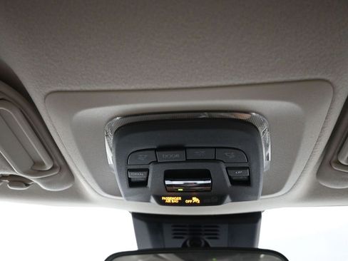 Used 2025 Toyota Corolla XLE image 17