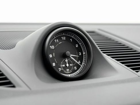 New 2025 Porsche Macan image 16