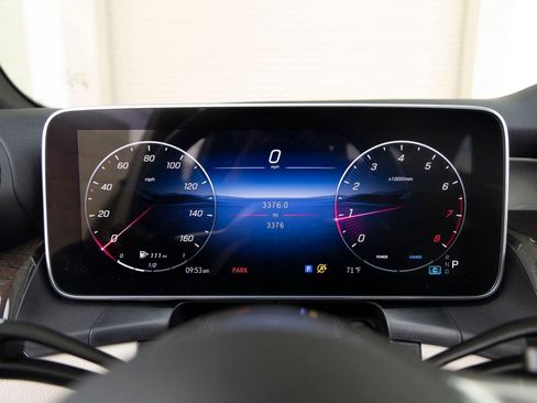 Used 2026 Mercedes-Benz GLC 300 image 16
