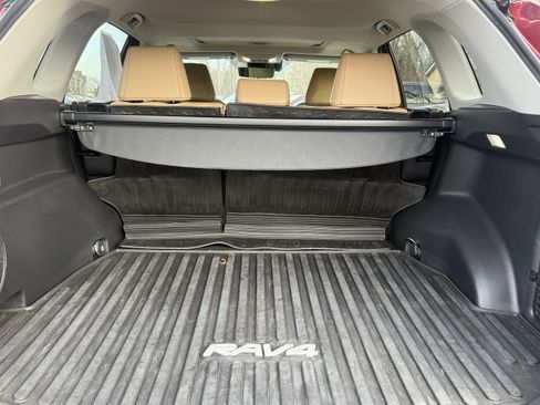 Used 2022 Toyota RAV4 Limited image 34