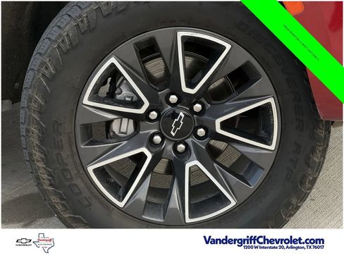 Used 2023 Chevrolet Tahoe Z71 w/ Luxury Package AWD/4WD image 8