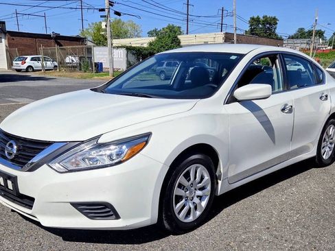 Used 2016 Nissan Altima 2.5 S w/ Power Driver Seat Package FWD image 1