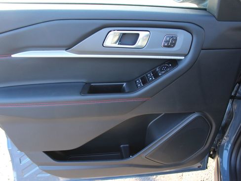 New 2026 Ford Explorer ST-Line w/ ST-Line Street Pack image 19