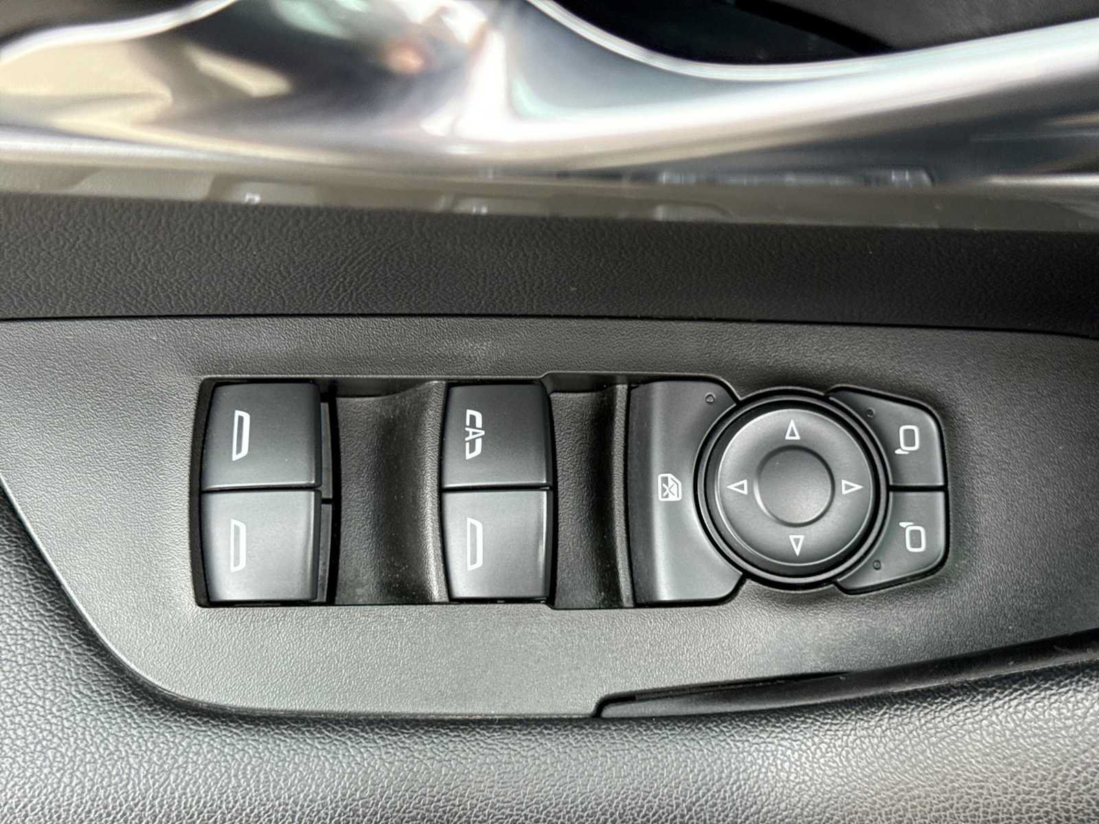Used 2020 Chevrolet Blazer LT AWD/4WD image 16