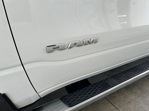 Used 2023 RAM 1500 Laramie AWD/4WD image 17