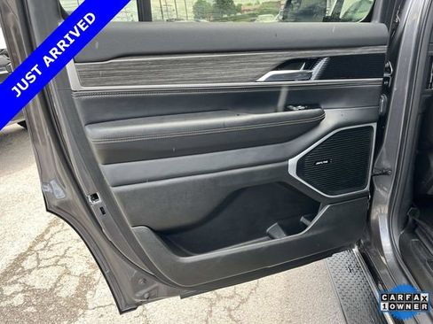Used 2022 Jeep Wagoneer Series II AWD/4WD image 19