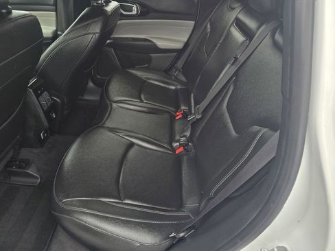 Used 2025 Jeep Compass Limited AWD/4WD image 11