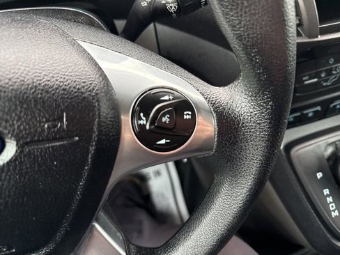 Used 2022 Ford Transit Connect XL image 17