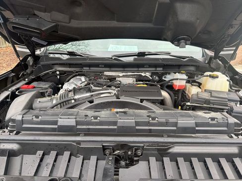 Used 2023 GMC Sierra 3500 AT4 w/ AT4 Premium Plus Package image 11