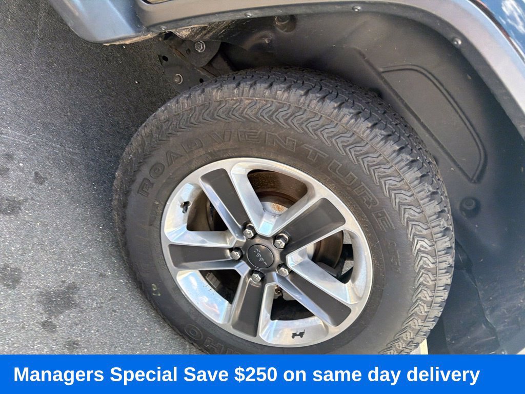 Used 2020 Jeep Wrangler Unlimited Sahara AWD/4WD image 20
