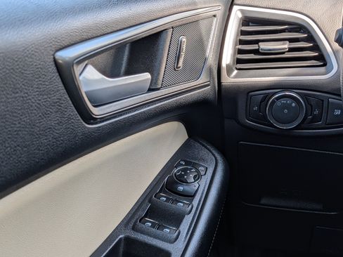 Certified 2024 Ford Edge SE image 23