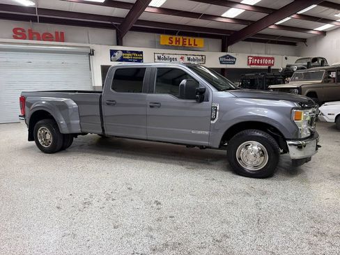 Used 2021 Ford F350 XL w/ STX Appearance Package RWD image 10
