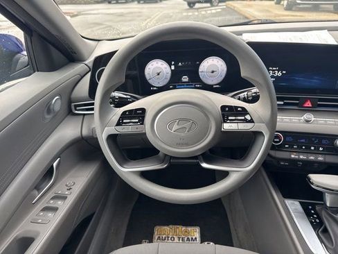 Used 2024 Hyundai Elantra SEL image 12