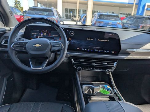 New 2026 Chevrolet Traverse High Country FWD image 13