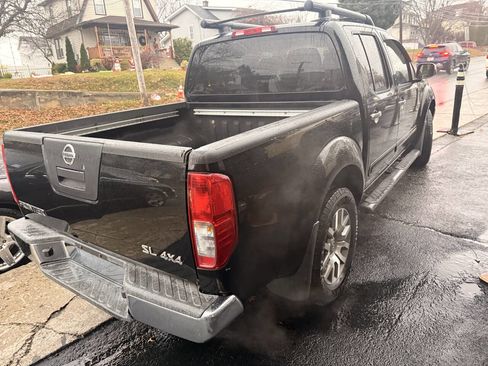 Used 2012 Nissan Frontier SL w/ Moonroof Pkg image 23