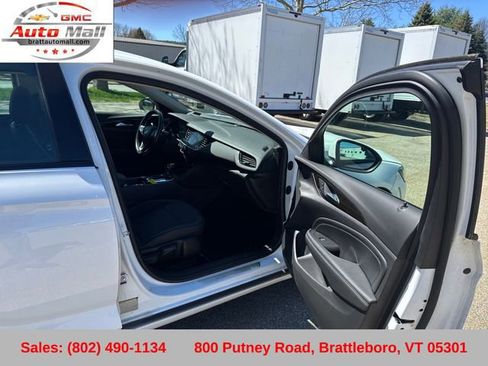 Used 2019 Buick Regal Preferred FWD image 22