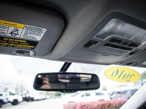 Used 2016 Toyota Highlander XLE image 27