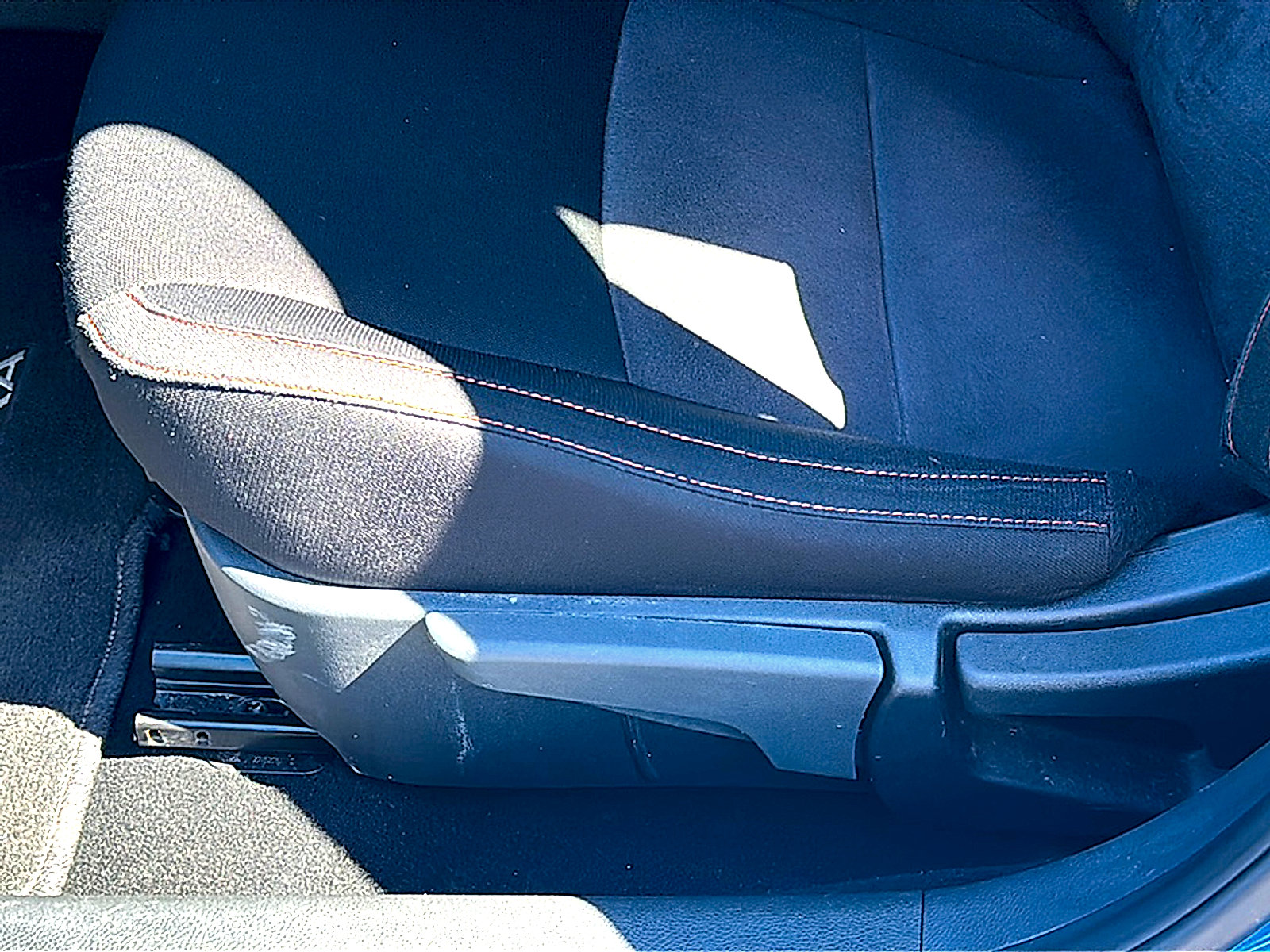 Used 2025 Nissan Sentra SR FWD image 15