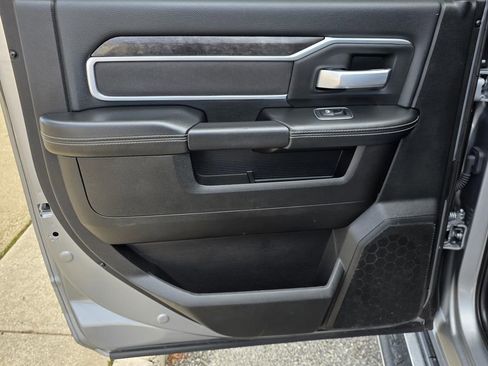 Used 2024 RAM 3500 Big Horn image 35