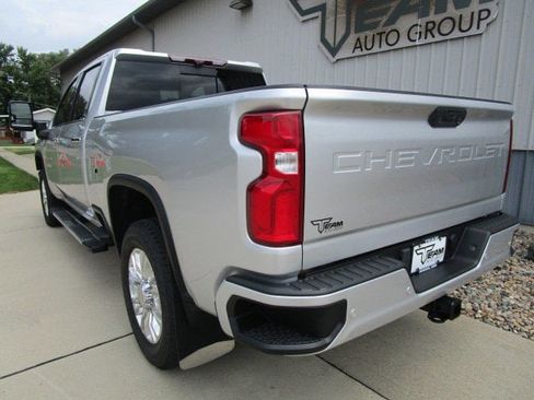 Used 2022 Chevrolet Silverado 2500 High Country w/ Z71 Off-Road Package image 5