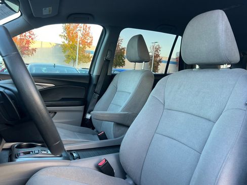 Used 2021 Honda Pilot EX image 22