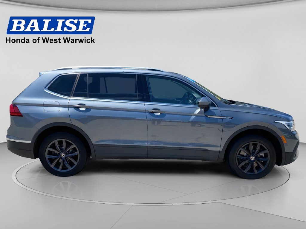 Used 2023 Volkswagen Tiguan SE w/ Panoramic Sunroof Package AWD/4WD image 2