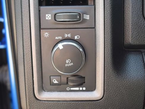 Used 2021 RAM 1500 Express w/ Wheel & Sound Group AWD/4WD image 20
