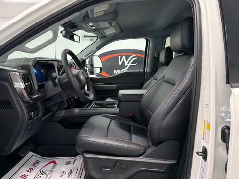 New 2026 Ford F250 Lariat w/ Black Appearance Package AWD/4WD image 10