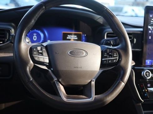 Used 2021 Ford Explorer Platinum w/ Equipment Group 601A image 6