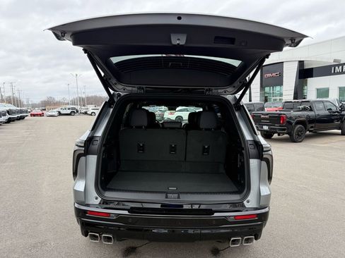 New 2026 Chevrolet Traverse High Country image 33