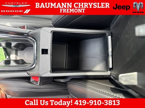Used 2023 Jeep Compass Latitude w/ Sun and Sound Group AWD/4WD image 25