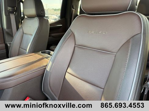 Used 2025 GMC Sierra 1500 Denali AWD/4WD image 14