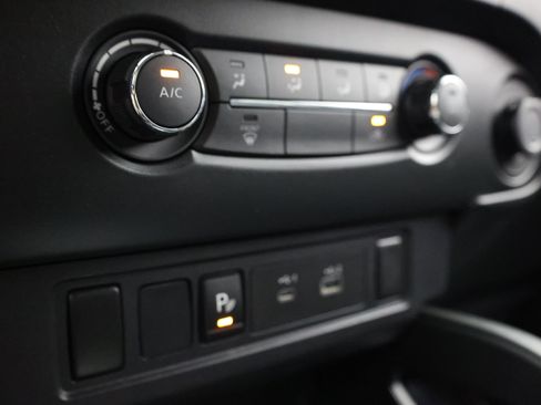 Used 2022 Nissan Frontier S w/ Technology Package AWD/4WD image 18