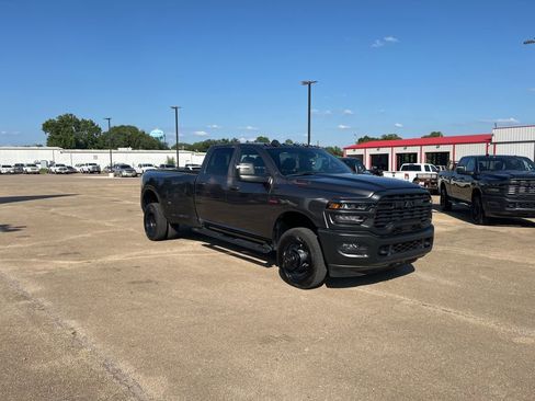 Used 2025 RAM 3500 Tradesman image 7