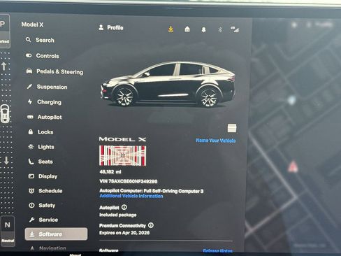 Used 2022 Tesla Model X Plaid image 10