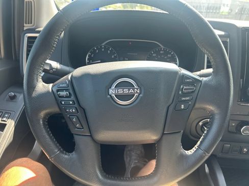 Certified 2022 Nissan Frontier SV w/ Technology Package AWD/4WD image 18