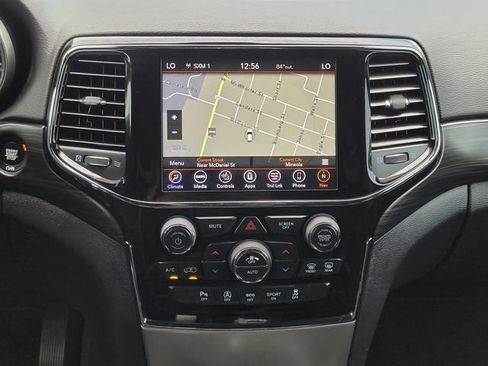 Used 2019 Jeep Grand Cherokee Altitude image 13