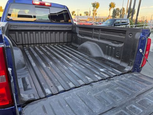 Used 2017 Chevrolet Colorado Z71 image 17