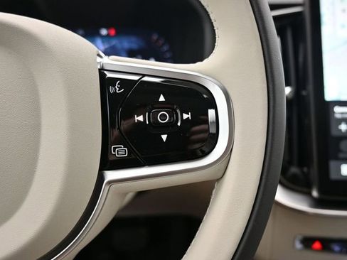 New 2026 Volvo XC90 B6 Ultra w/ Protection Package image 25