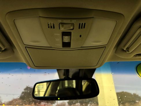 Used 2014 Nissan Murano LE w/ Platinum Edition Package image 19