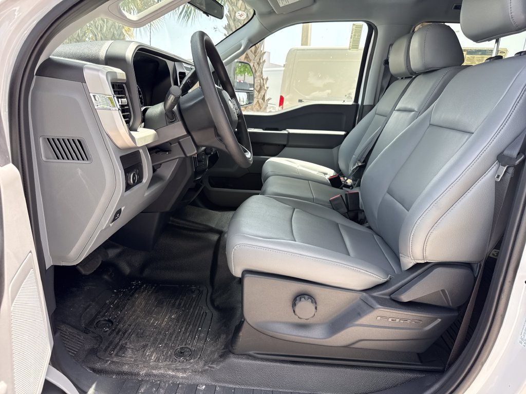 New 2026 Ford F350 XL w/ XL Chrome Package AWD/4WD image 18