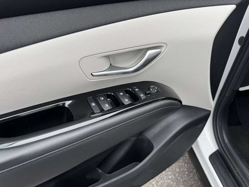 Used 2023 Hyundai Tucson Limited AWD/4WD image 14