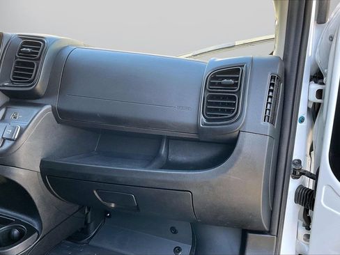 Used 2025 RAM ProMaster 2500 w/ Convenience Group FWD image 18