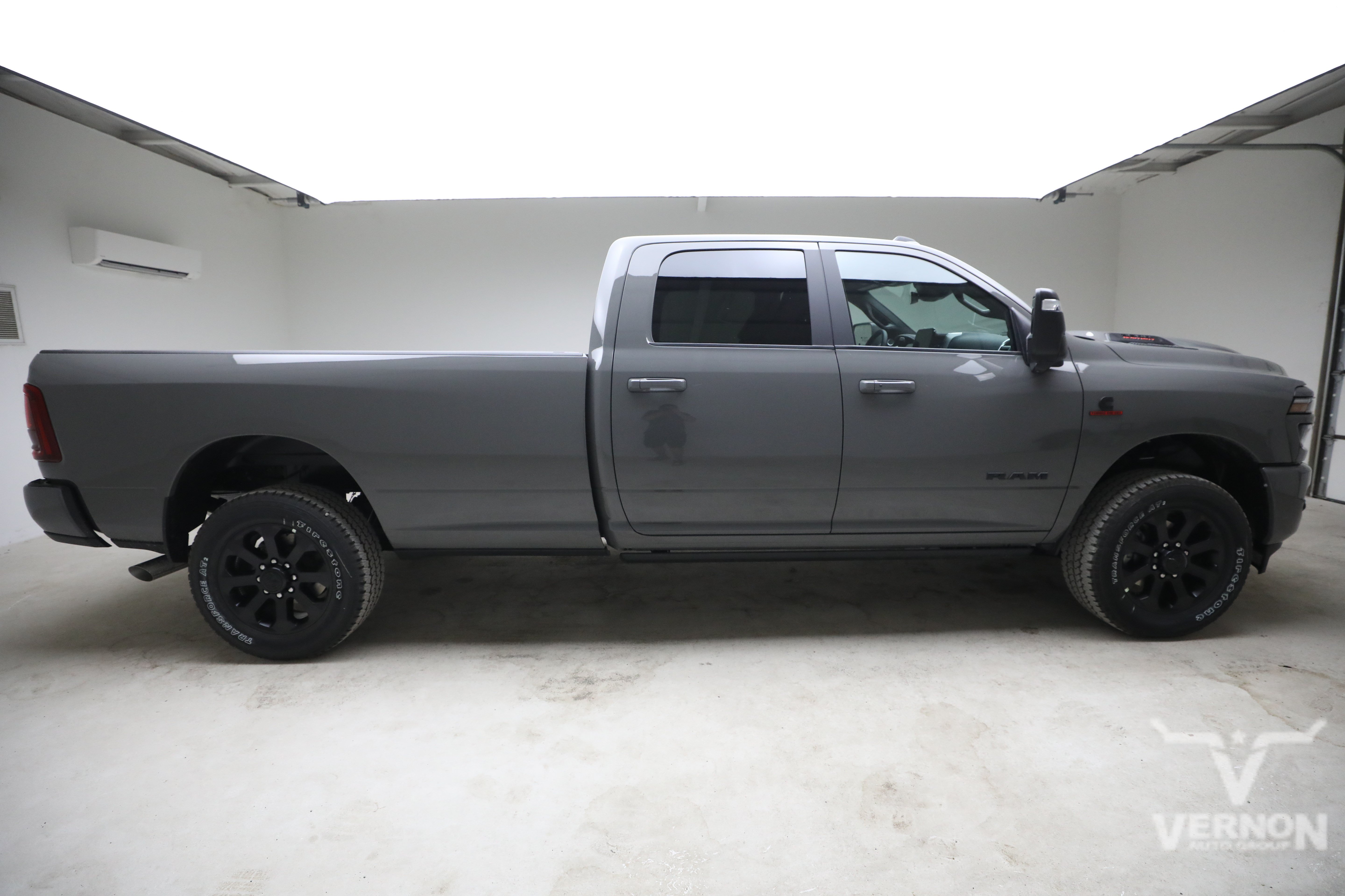 New 2027 RAM 3500 Laramie AWD/4WD image 6