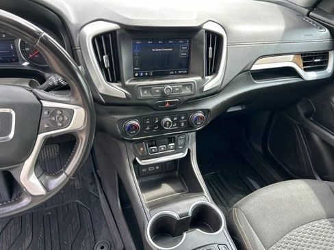 Used 2021 GMC Terrain SLE w/ Driver Convenience Package FWD image 19