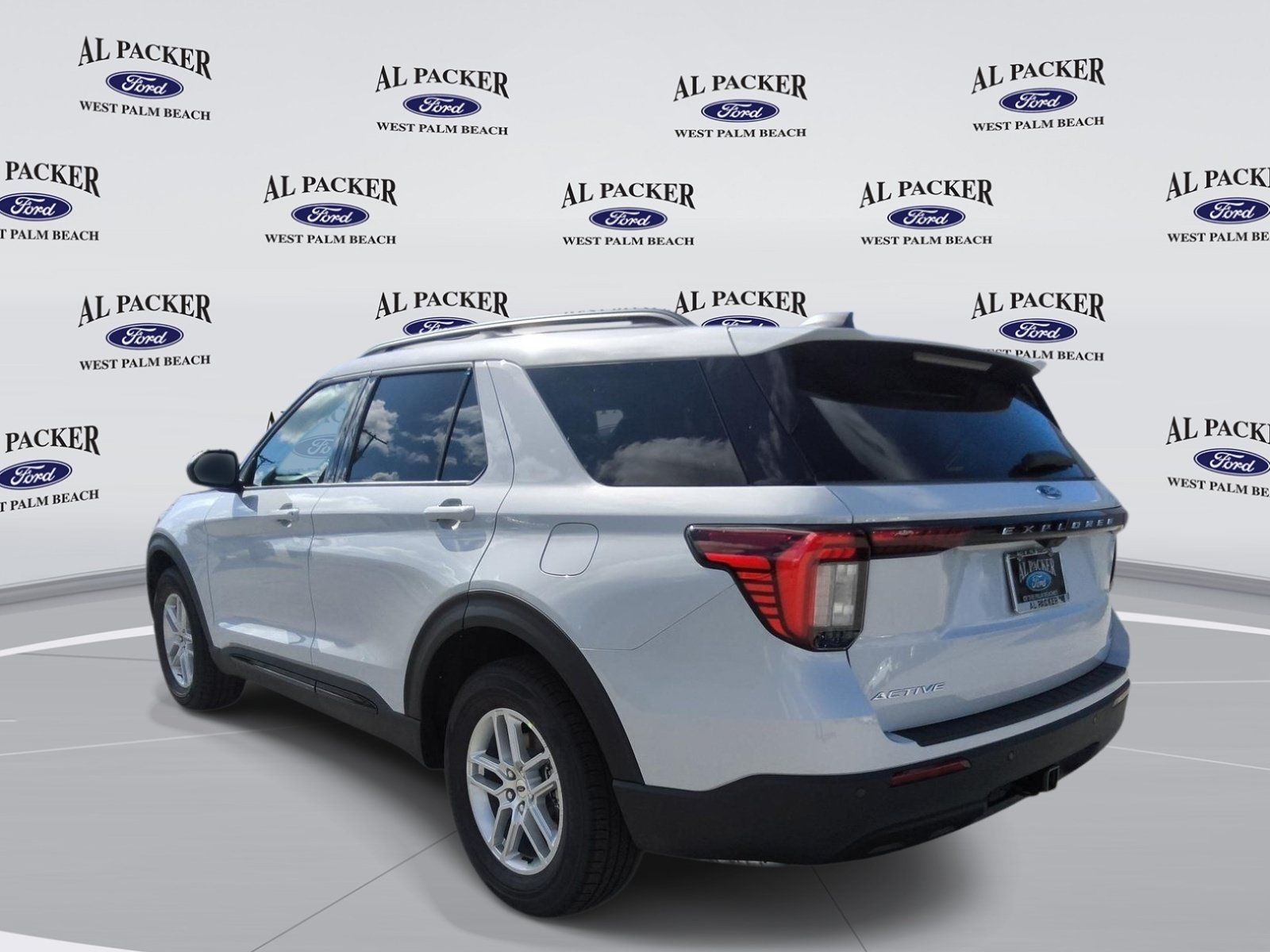 New 2026 Ford Explorer Active RWD image 3