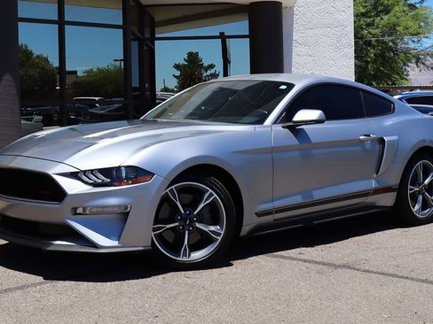 Used 2023 Ford Mustang GT Premium w/ Equipment Group 401A RWD image 2