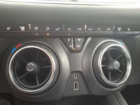 Used 2020 Chevrolet Blazer LT image 22