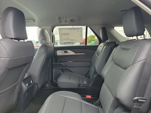 New 2026 Ford Explorer Active w/ Active Comfort Package AWD/4WD image 14