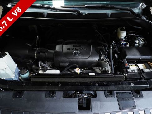 Used 2021 Toyota Tundra SR5 w/ TRD Off-Road Package AWD/4WD image 9